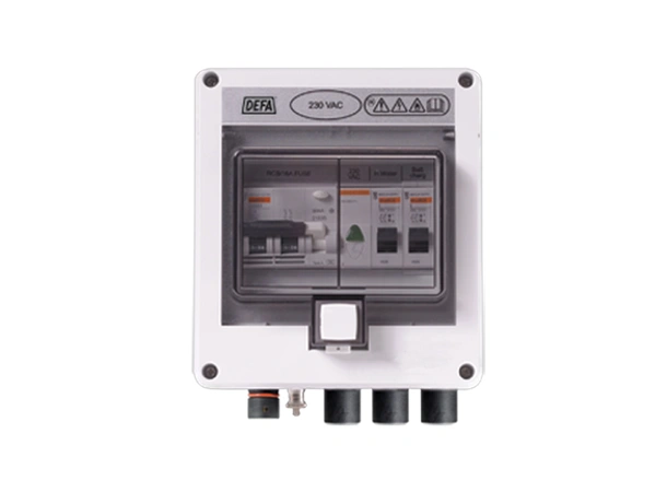 DEFA El-Sentral 230V Plug-in - type 2 2 inntak - 3 uttak (plug-in) m/bryter