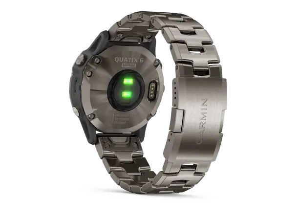 GARMIN Quatix 6 Titan - Safirglass Titan ventilert + cyan silkon