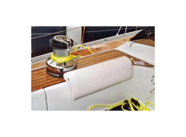 BEDFLEX Ryggpute vinklet hvit 55cm Perfekt ute i seilbåter