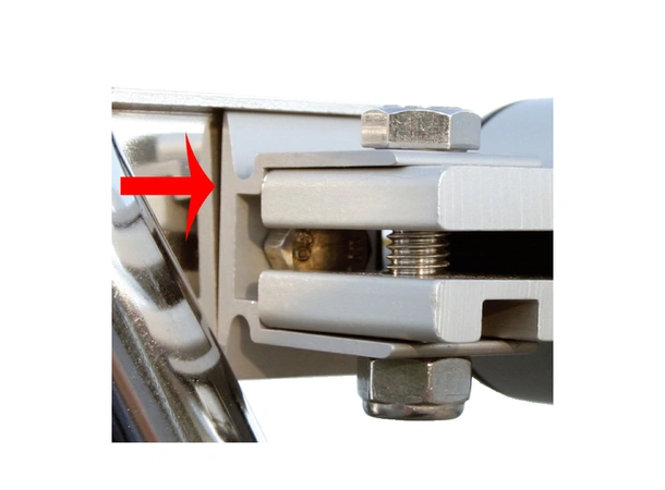NOA brakett for flaggstangholder (uten holder)