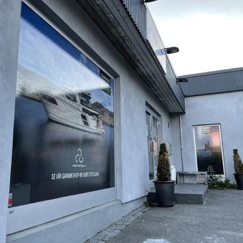 I varehuset i Sarpsborg finner du det meste av det du trenger til båtpleie