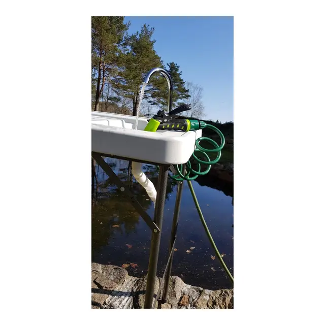 Fiske og sløyebord - sammenleggbart Utekjøkken med vask og spyleslange 