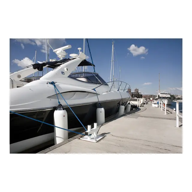POLYFORM Fender F11 Hvit med blå ender - 1445mm - Marineshop AS