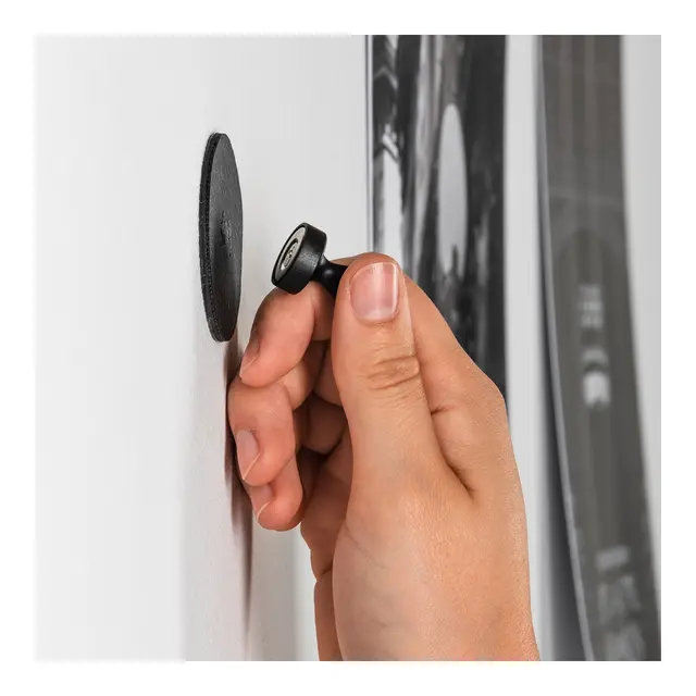 SILWY Magnetic Pin 4 stk pins og 4 sorte magnetpads 