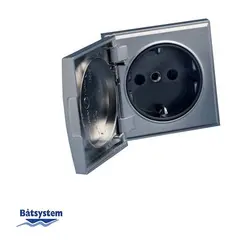 BÅTSYSTEM  Berker strømuttak 220V m/Lokk Hvit