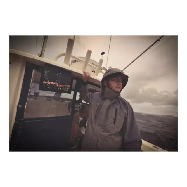 RAYMARINE AXIOM+ 9 RV Kartplotter u/ svinger - m/ Lighthouse NE kart 