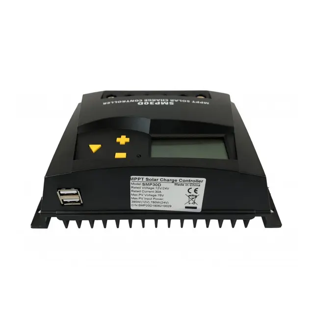SKANBATT  MPPT Solcelleregulator 30A SMP30D - 12/24V m/ display 
