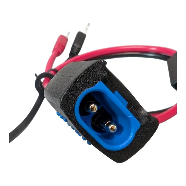 VICTRON  Tilkoblingskabel Med hurtigstikk M6 til IP65 lader 