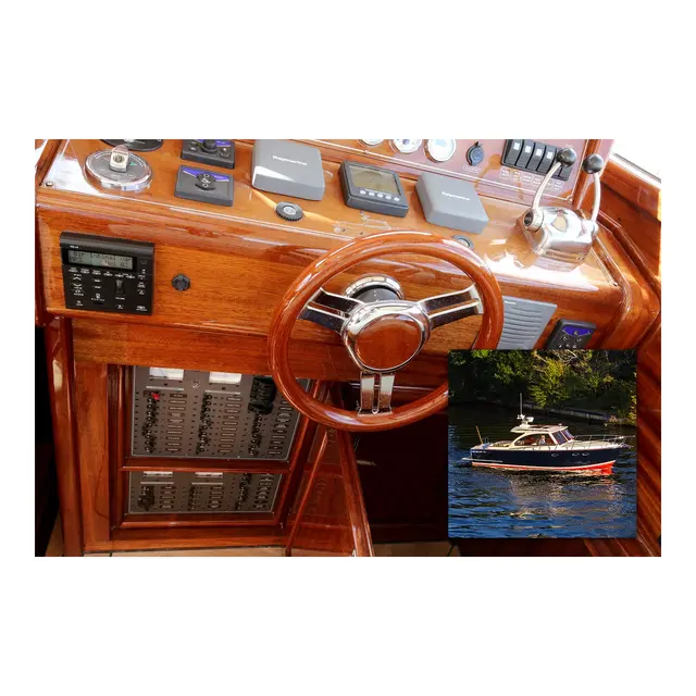 BLUE SEA Sikr.panel, 32+1 pos + V/A hovedbryter, 23x15A a-sikr. Volt+Amp. 