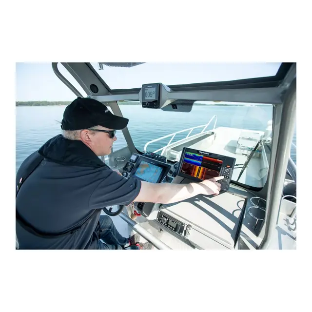 RAYMARINE Element 7HV m/ Lighthuse kart (Nordeuropa) 