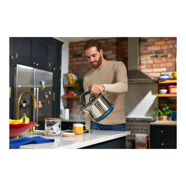 #Vannkoker Russell Hobbs 1,5 Lstål/blå Distinction 
