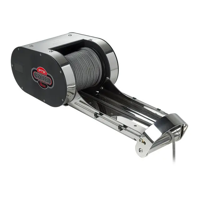 QUICK Ankervinsj for tau,Pontoon 700 PTR med tau og bow-roller 