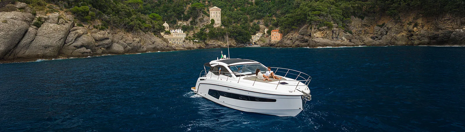 Subwoofer GARMIN JL Audio M6 Marine Sub  Hvit 8 Slank design Luxe gitter 125W 0100387500