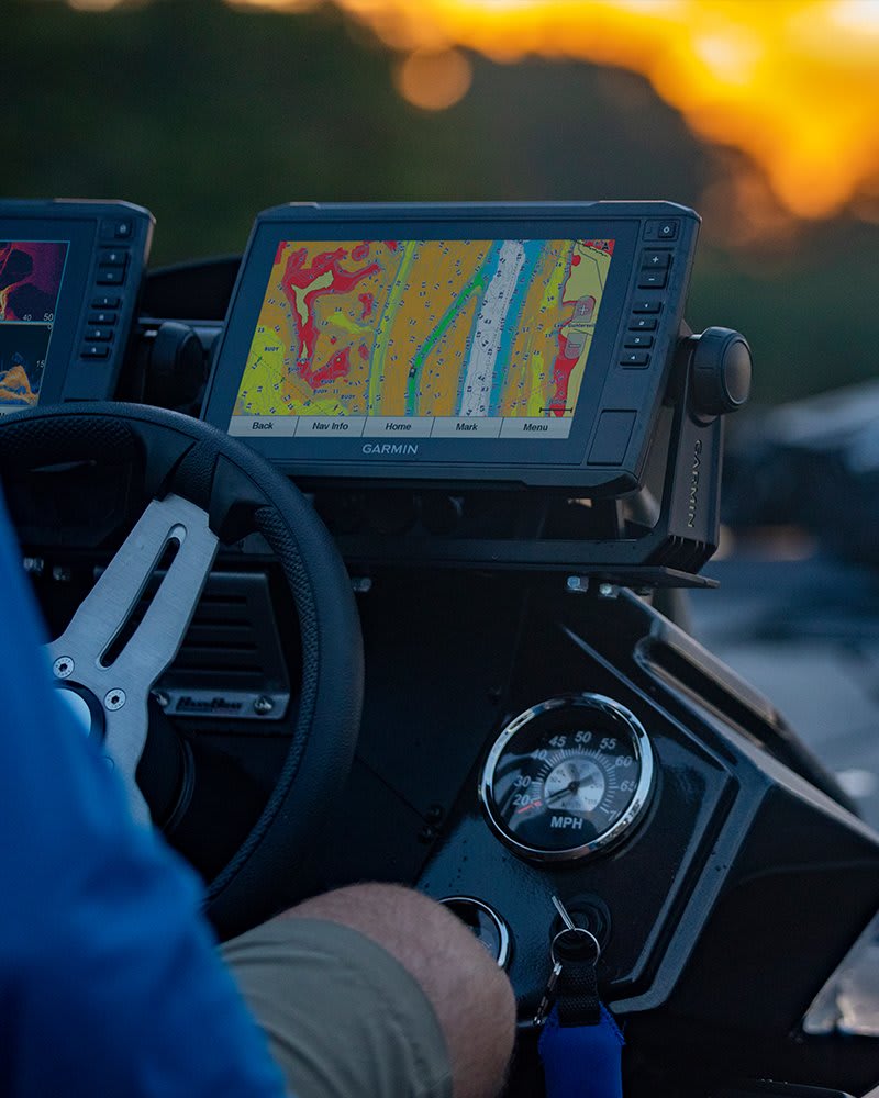 Kartplotter GARMIN ECHOMAP UHD 72cv 7 ClearVü usvinger 856877