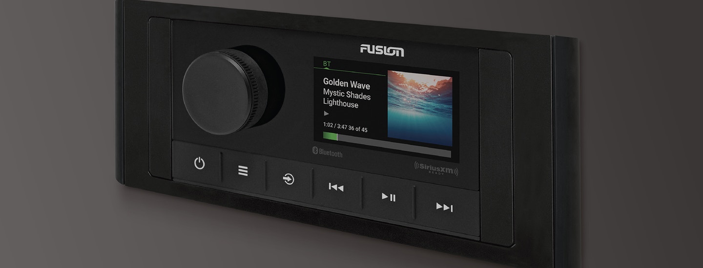 Anlegghovedenhet FUSION RA210 Marine Stereo 4x50W Bluetooth Airplay 2 NMEA2000 677